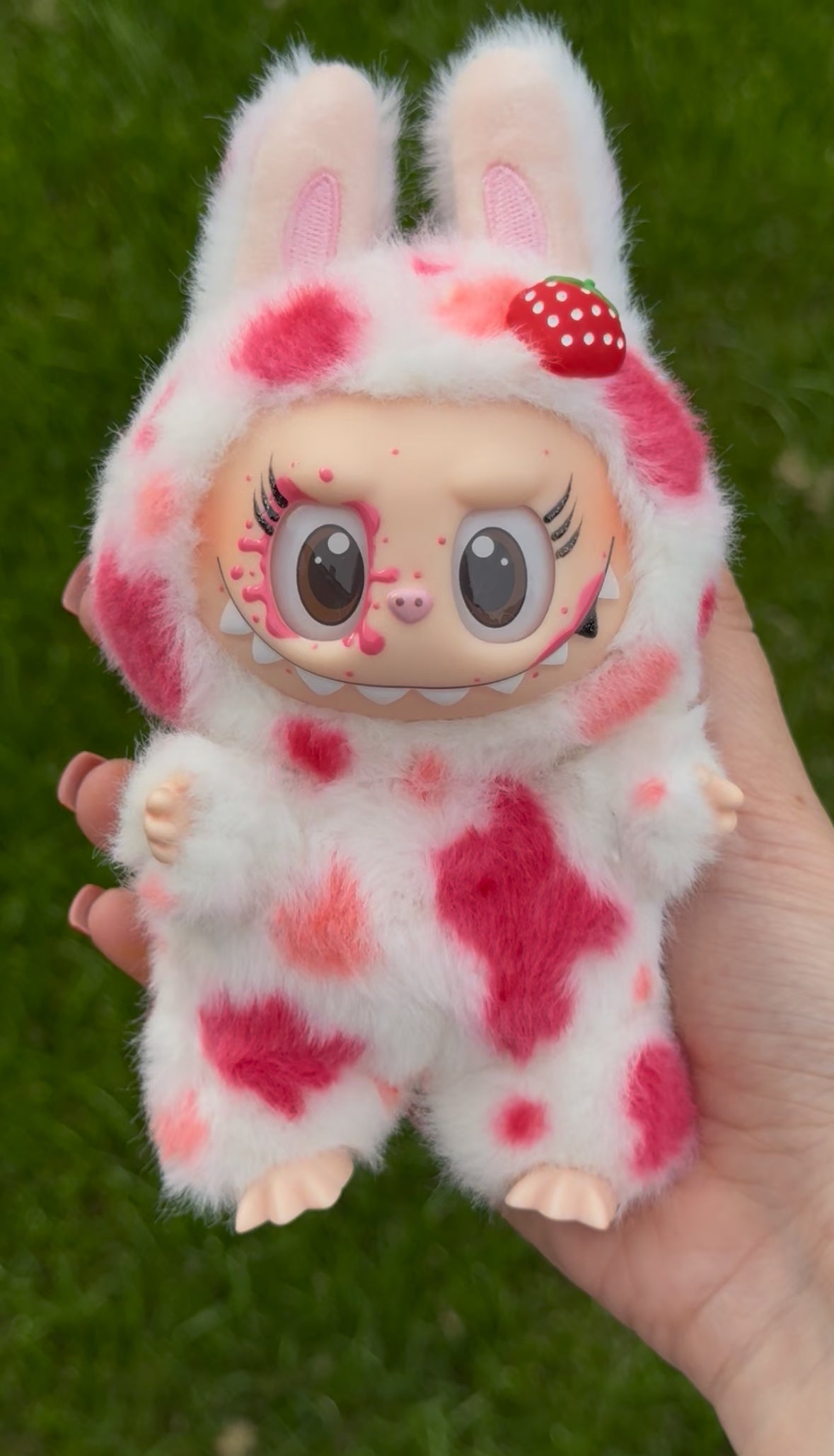 Strawberry Milkshake Lamoomoo (Standing)