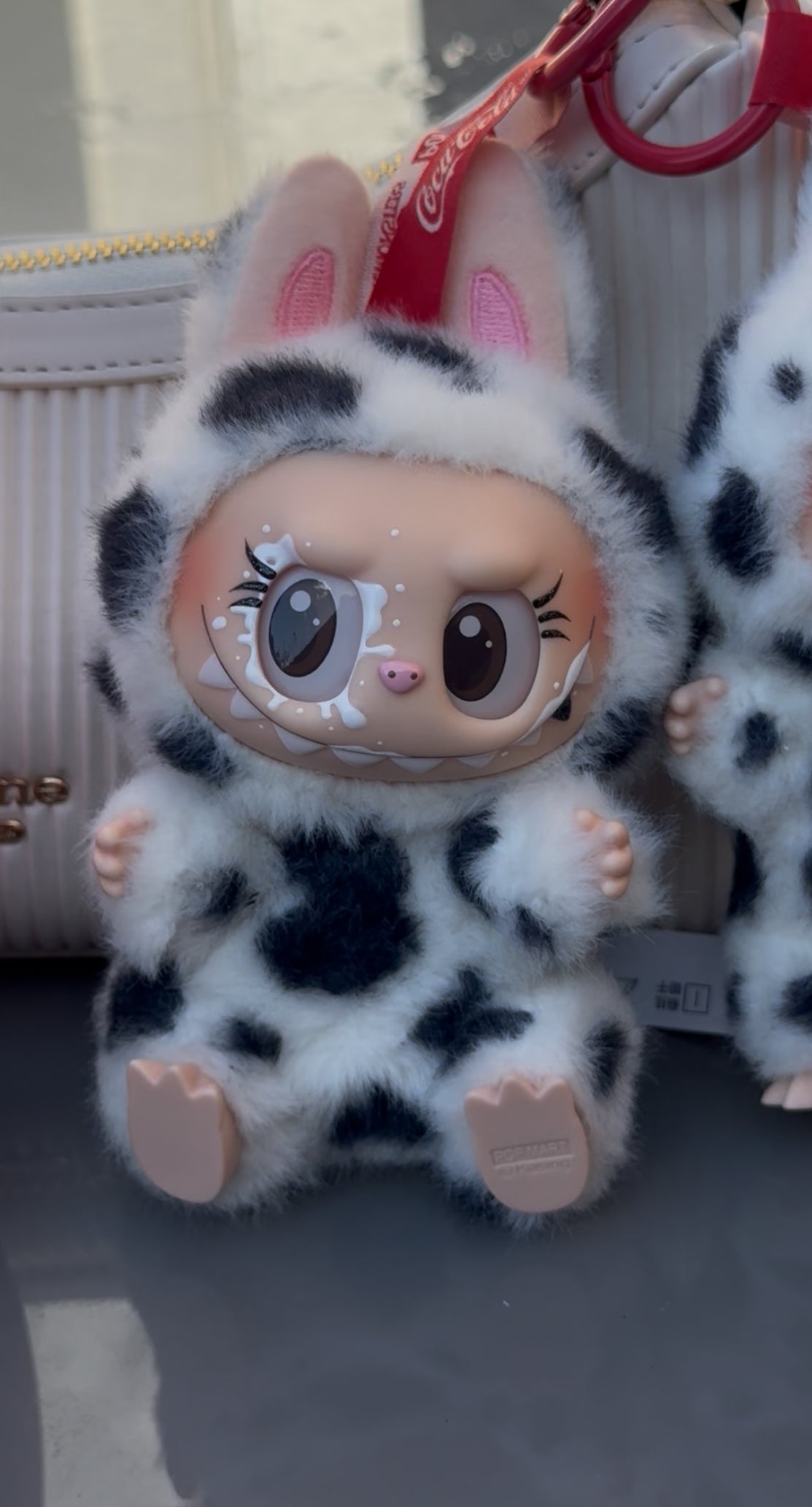 Original Lamoomoo (Sitting Down)